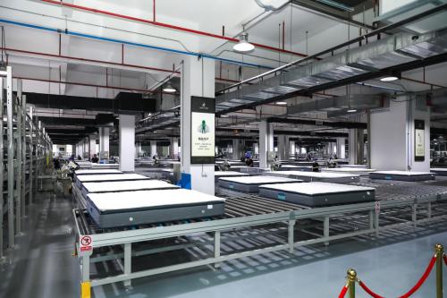 慕思迎上市之后首次大型開放日活動 百家媒體組團探訪