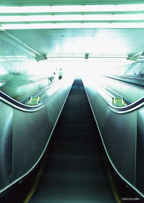 浙江富奧電梯-供應(yīng)嘉興自動(dòng)人行道廠家