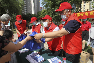 省市場監管局開展2022年電梯安全宣傳進社區活動