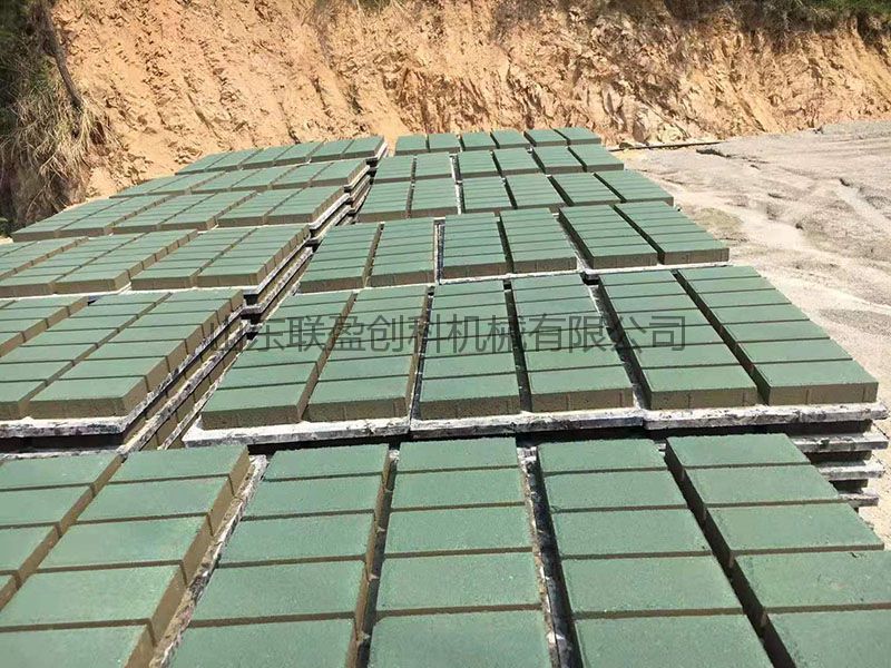 市政工程路面磚生產(chǎn)線 全自動路面彩磚機 人行道花磚機