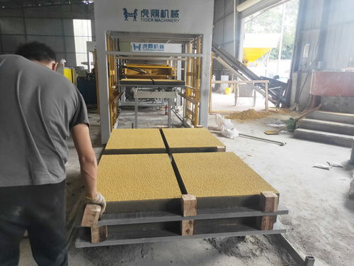 仿石制磚機 虎鼎磚機助力高品質仿真天然石自動生產